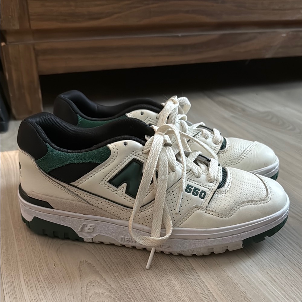 New Balance 550 Sneakers - White and Green